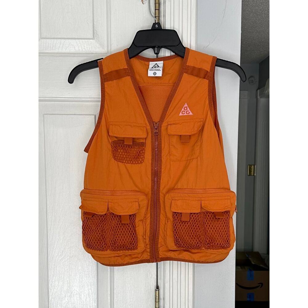 EUC Nike ACG Kids Utility Vest Orange w/Pink Accents Sz L Mesh Hooks 7 Pockets